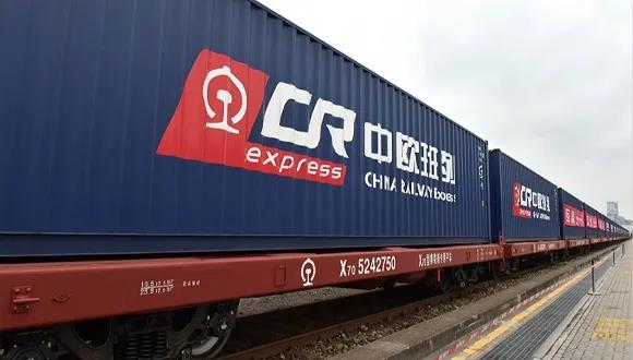 外贸进出口增长,中欧班列年开行量首次突破“万列”大关 - 第1张